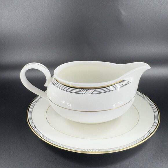 Christopher Stuart Empire House Gravy Boat With Under Plate Thailand Bone China - Picture 11 of 13